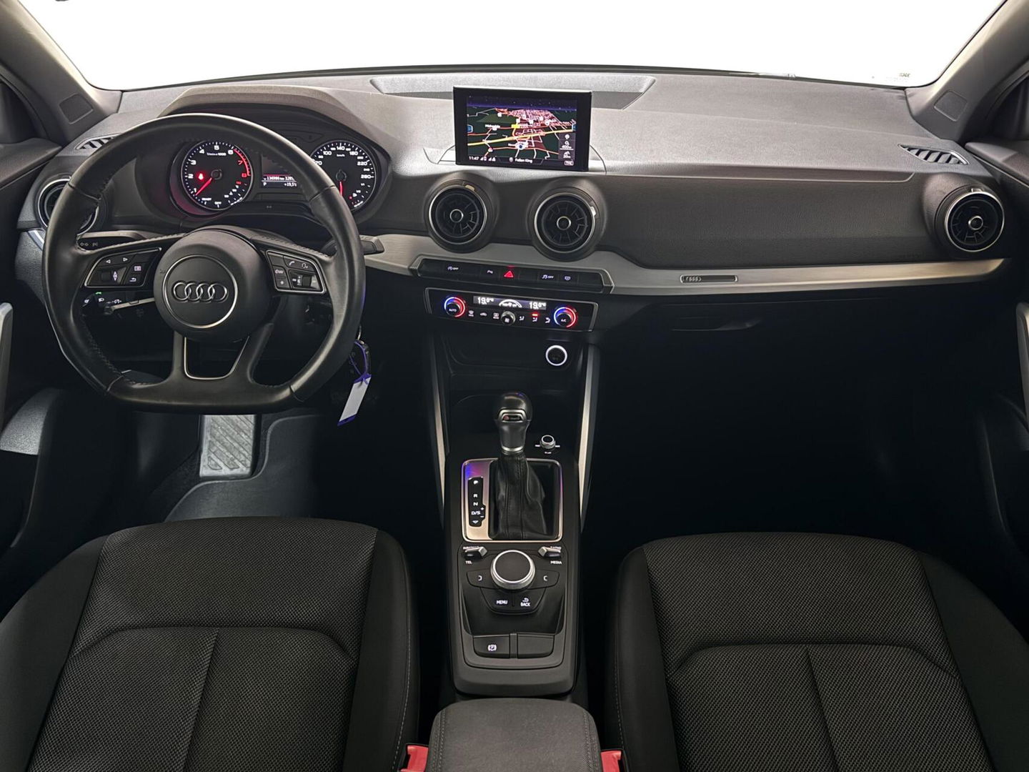 Audi Q2 35 TFSI S-Line Black Edition DSG Navi CarPlay