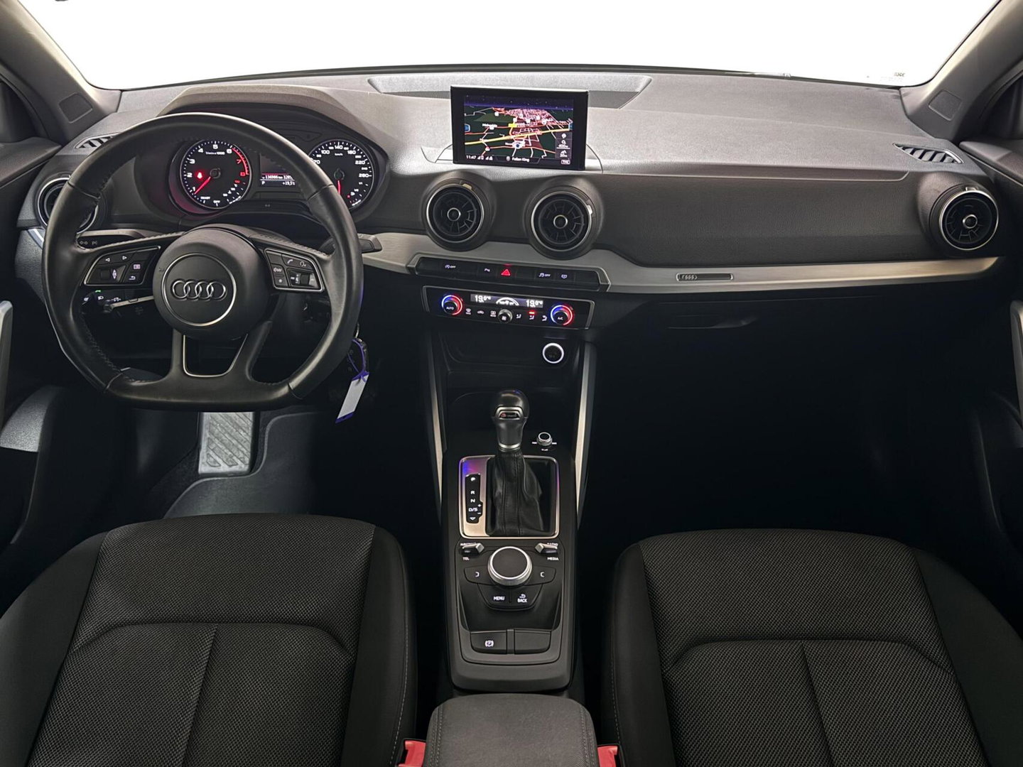 Audi Q2 35 TFSI S-Line Black Edition DSG Navi CarPlay