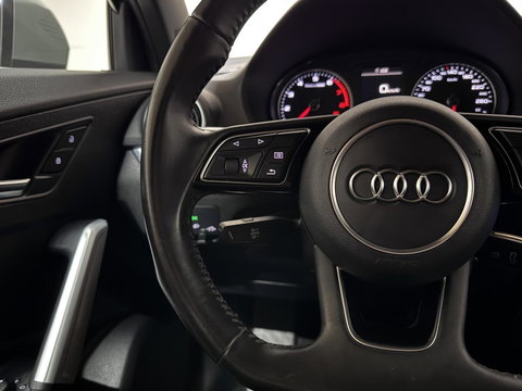Audi Q2 35 TFSI S-Line Black Edition DSG Navi CarPlay