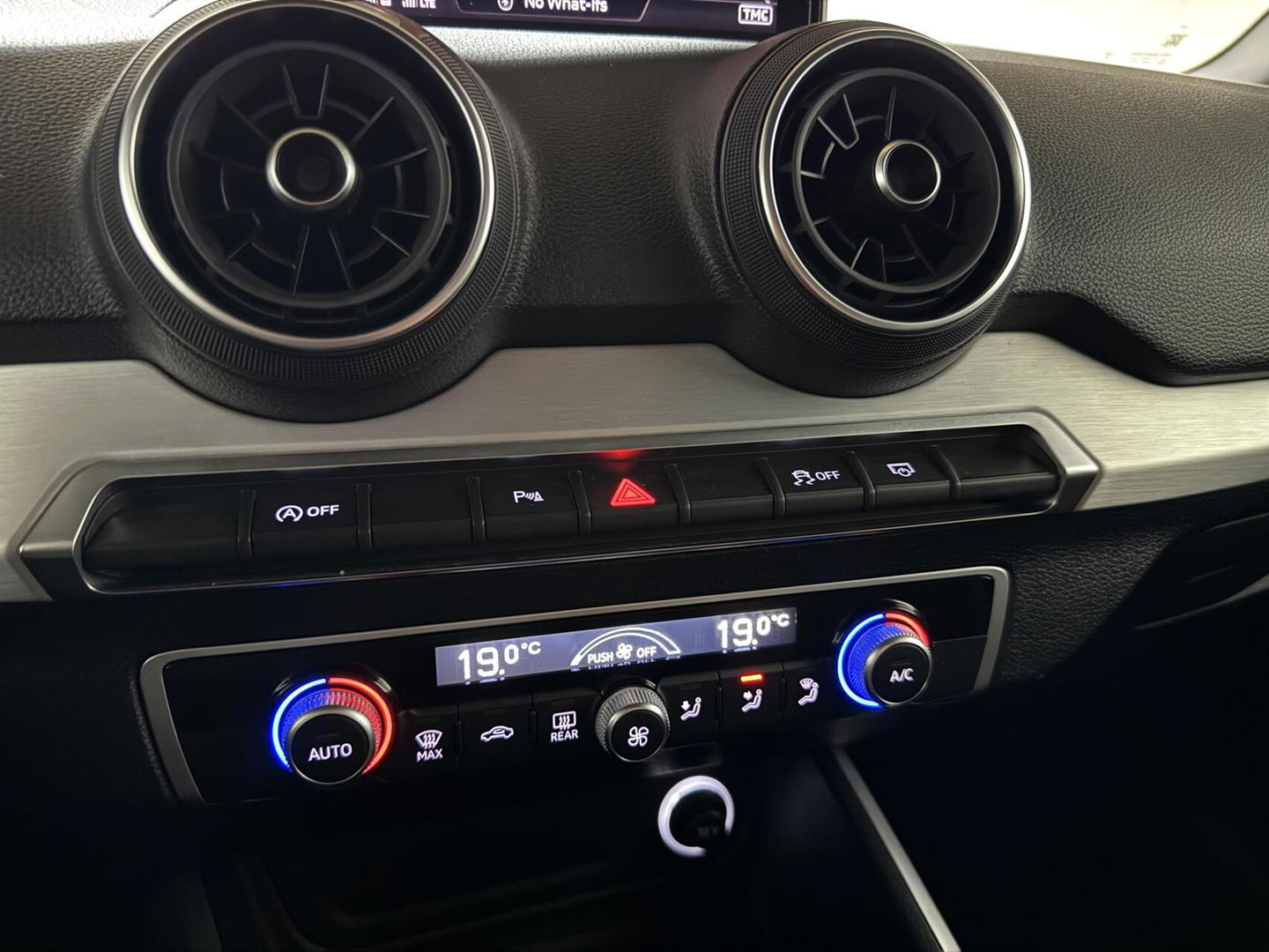 Audi Q2 35 TFSI S-Line Black Edition DSG Navi CarPlay