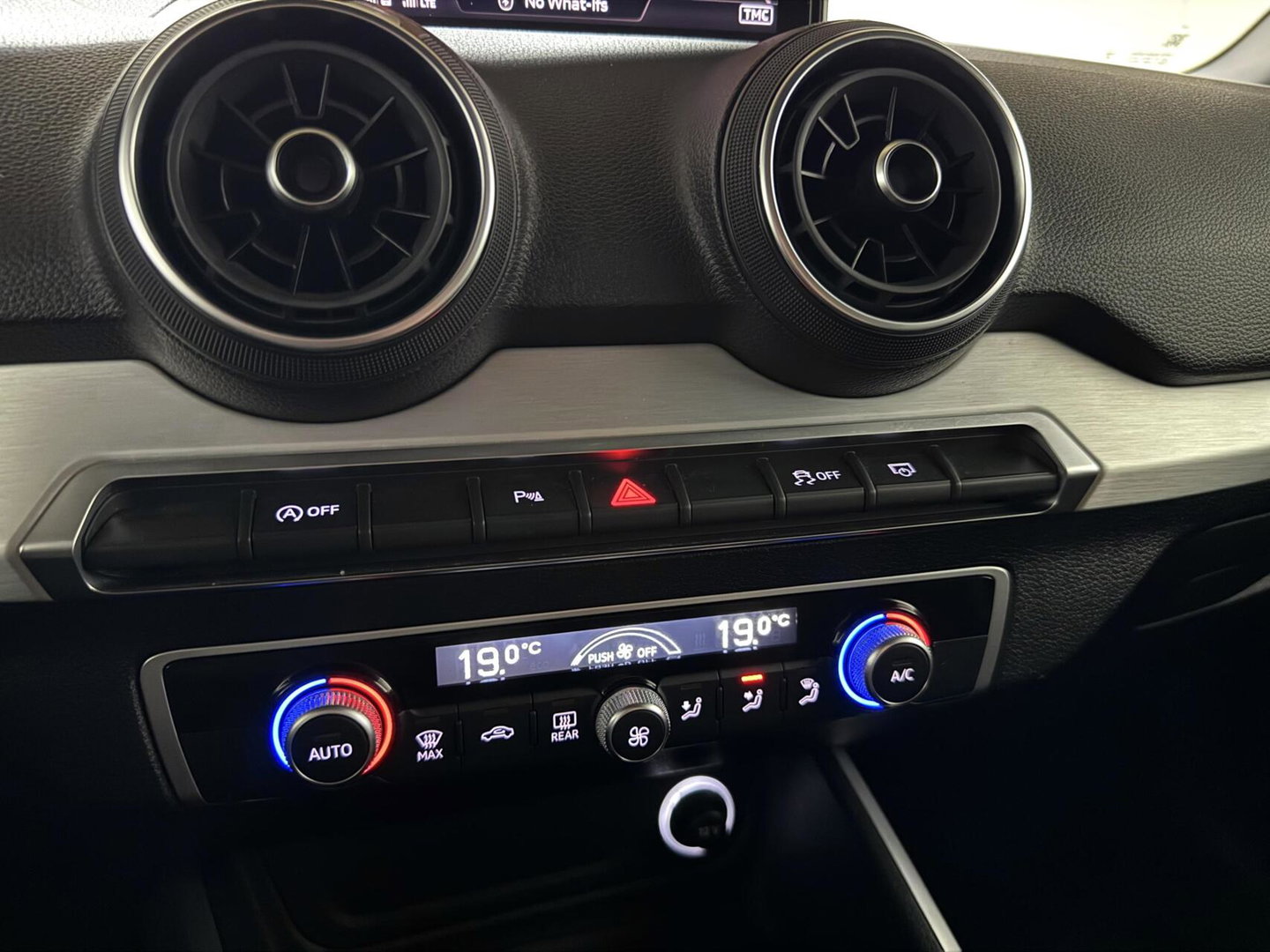 Audi Q2 35 TFSI S-Line Black Edition DSG Navi CarPlay