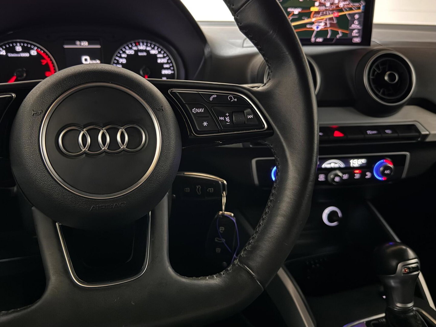 Audi Q2 35 TFSI S-Line Black Edition DSG Navi CarPlay