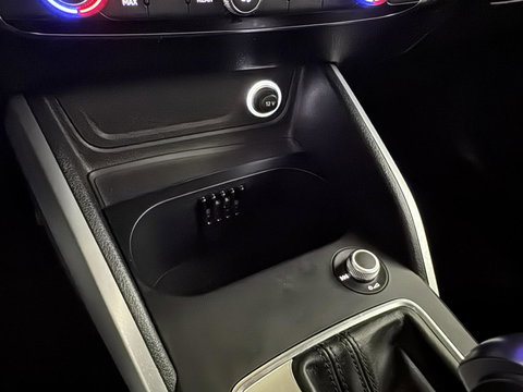 Audi Q2 35 TFSI S-Line Black Edition DSG Navi CarPlay