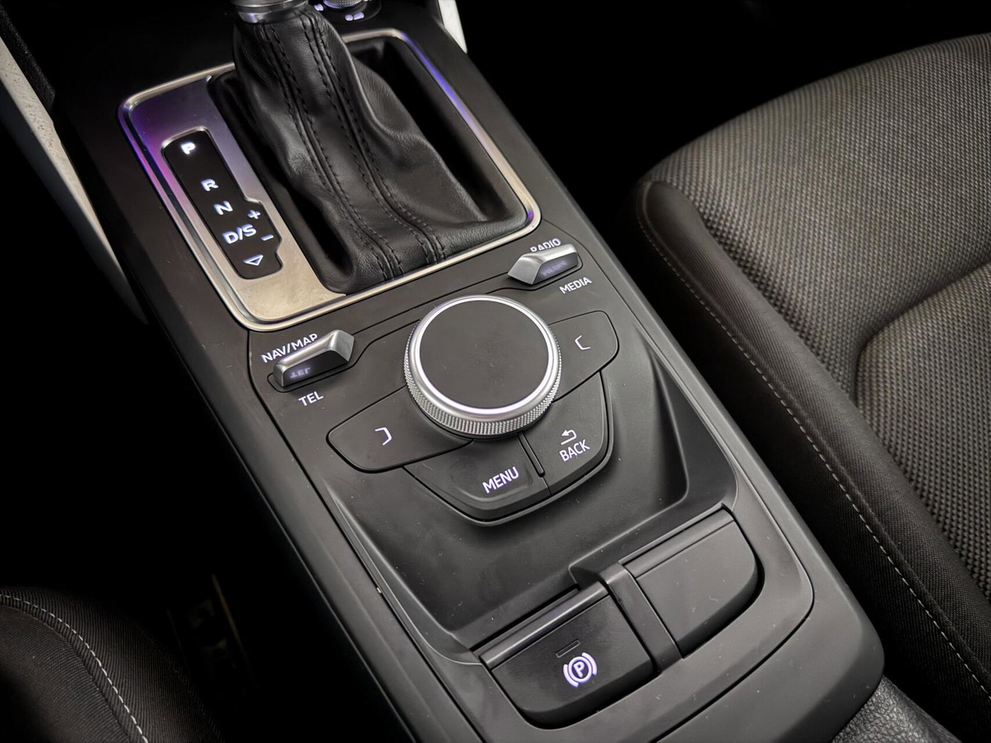 Audi Q2 35 TFSI S-Line Black Edition DSG Navi CarPlay