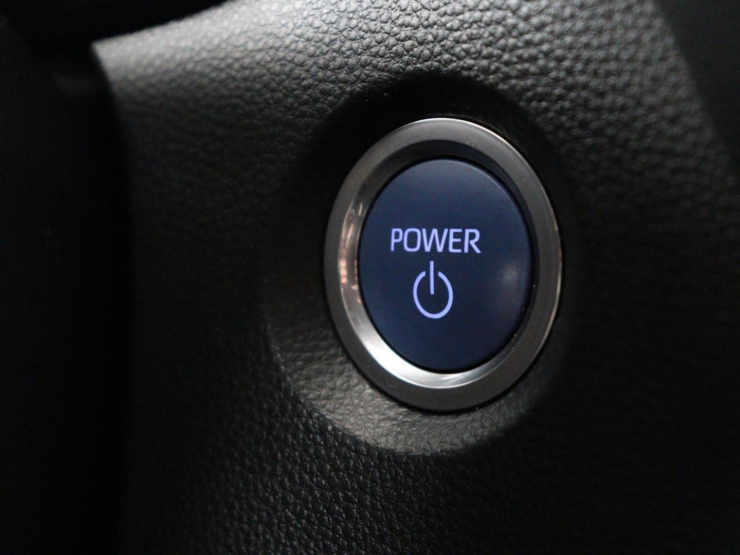 Toyota Corolla Touring Sports 2.0 Hybrid Style | Trekhaak | Stoelverwarming | Cruise Control | Navigatie | Camera | Carplay | Full LED | DAB | Climate control | Head-up