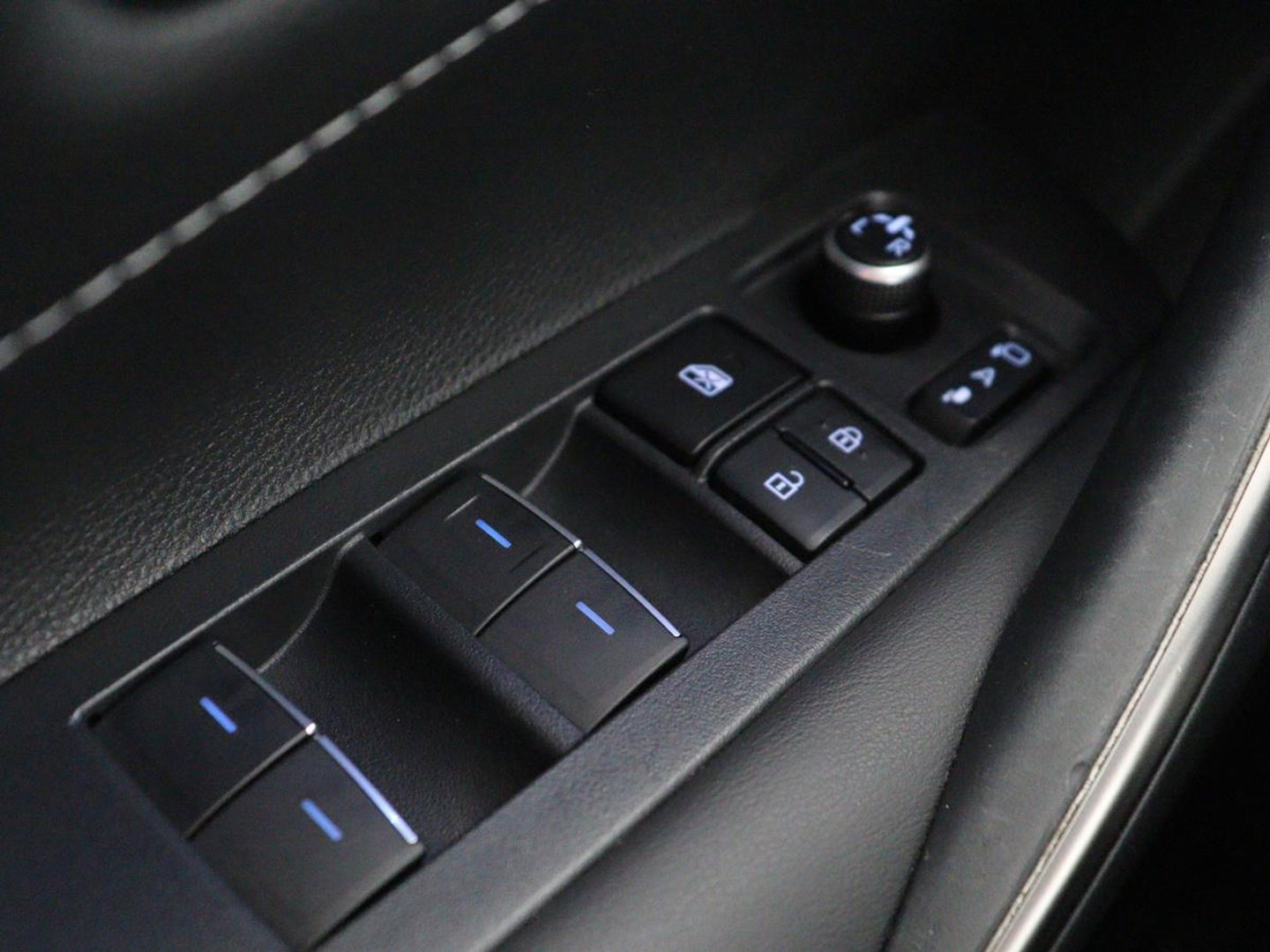 Toyota Corolla Touring Sports 2.0 Hybrid Style | Trekhaak | Stoelverwarming | Cruise Control | Navigatie | Camera | Carplay | Full LED | DAB | Climate control | Head-up