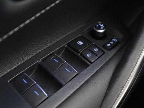 Toyota Corolla Touring Sports 2.0 Hybrid Style | Trekhaak | Stoelverwarming | Cruise Control | Navigatie | Camera | Carplay | Full LED | DAB | Climate control | Head-up