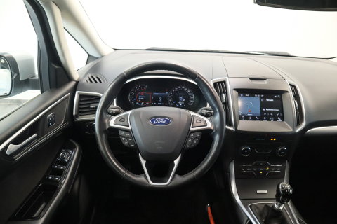 Ford S-Max 1.5 Titanium 7p. Cruise/Climate Navi PDC Elekt. Stoelen NAP