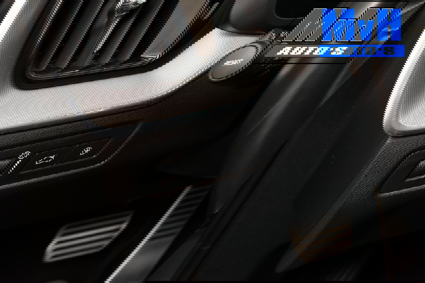 Volvo XC60 2.0 Recharge T6 AWD R-Design|PANO|H/K AUDIO|TREKH