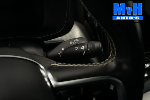 Volvo XC60 2.0 Recharge T6 AWD R-Design|PANO|H/K AUDIO|TREKH