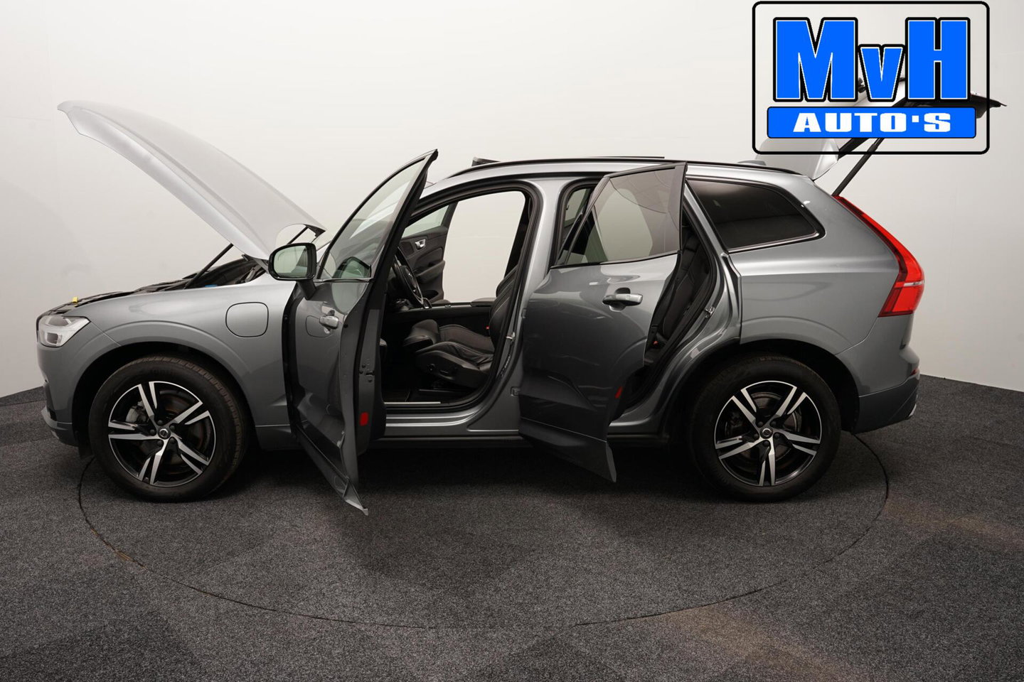 Volvo XC60 2.0 Recharge T6 AWD R-Design|PANO|H/K AUDIO|TREKH