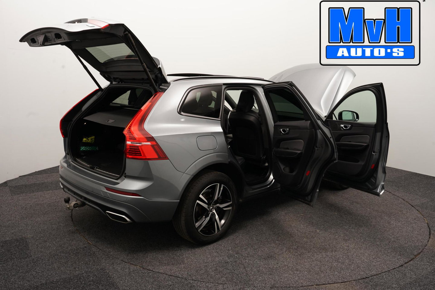 Volvo XC60 2.0 Recharge T6 AWD R-Design|PANO|H/K AUDIO|TREKH