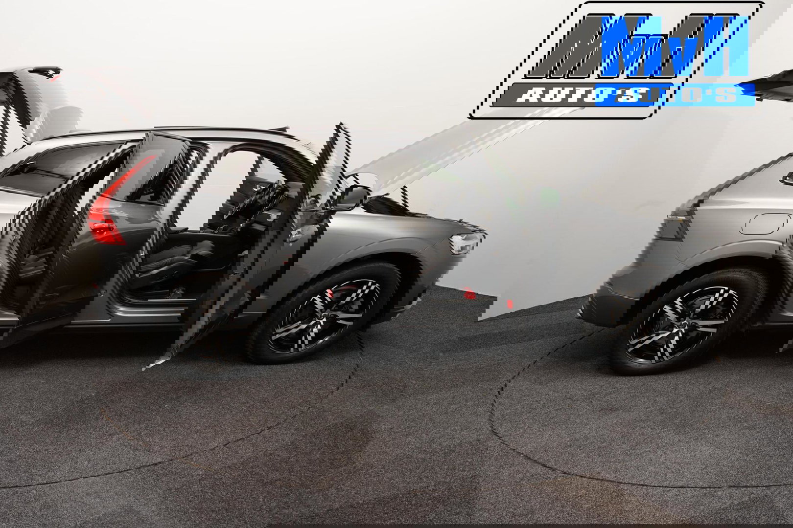 Volvo XC60 2.0 Recharge T6 AWD R-Design|PANO|H/K AUDIO|TREKH