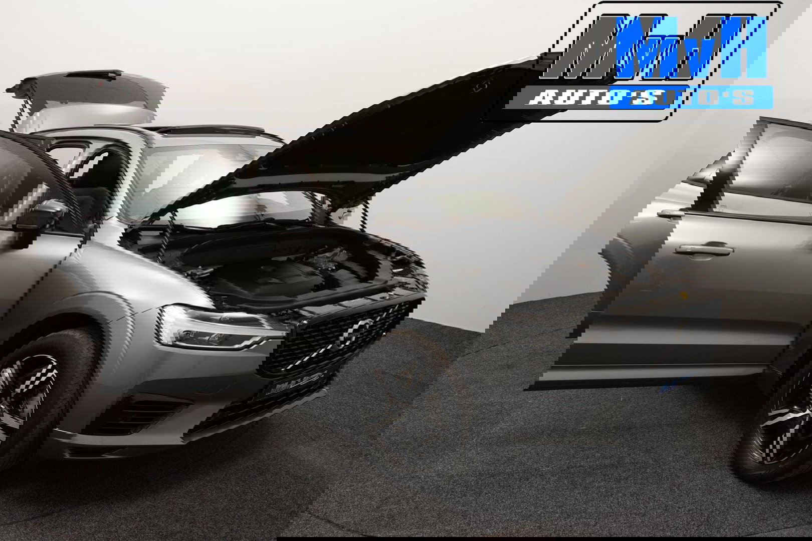 Volvo XC60 2.0 Recharge T6 AWD R-Design|PANO|H/K AUDIO|TREKH