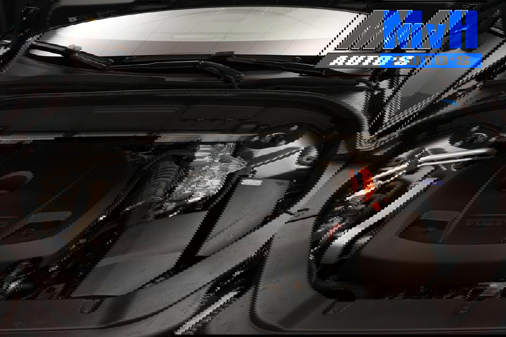 Volvo XC60 2.0 Recharge T6 AWD R-Design|PANO|H/K AUDIO|TREKH