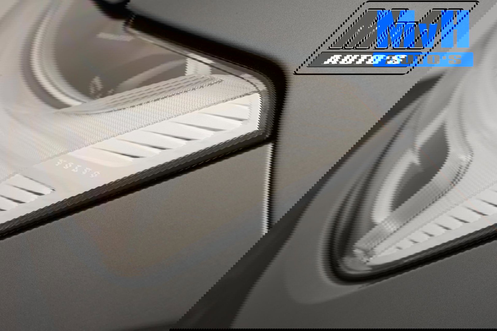 Volvo XC60 2.0 Recharge T6 AWD R-Design|PANO|H/K AUDIO|TREKH