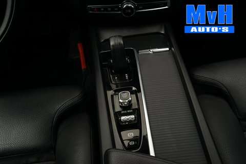 Volvo XC60 2.0 Recharge T6 AWD Business Pro|PANO|LUXE!|TREKH