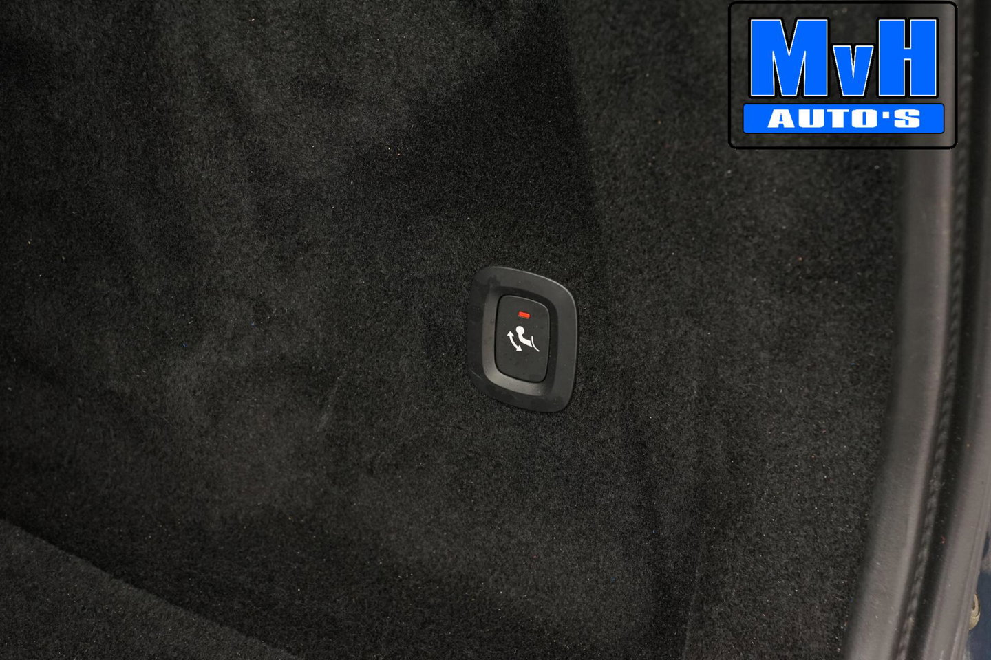 Volvo XC60 2.0 Recharge T6 AWD Business Pro|PANO|LUXE!|TREKH