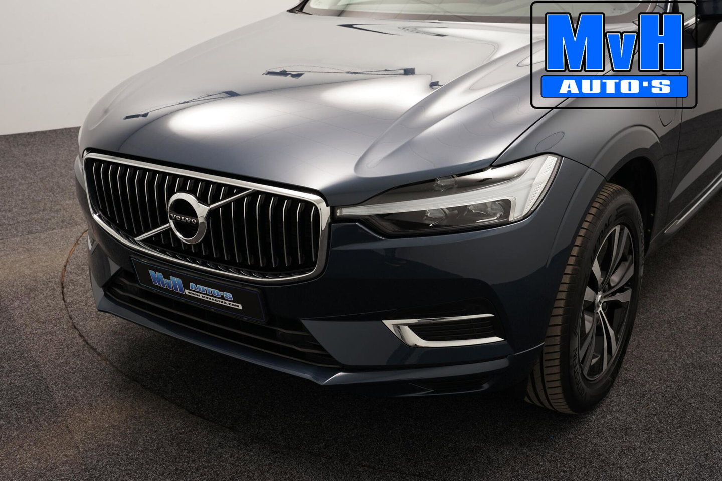 Volvo XC60 2.0 Recharge T6 AWD Business Pro|PANO|LUXE!|TREKH