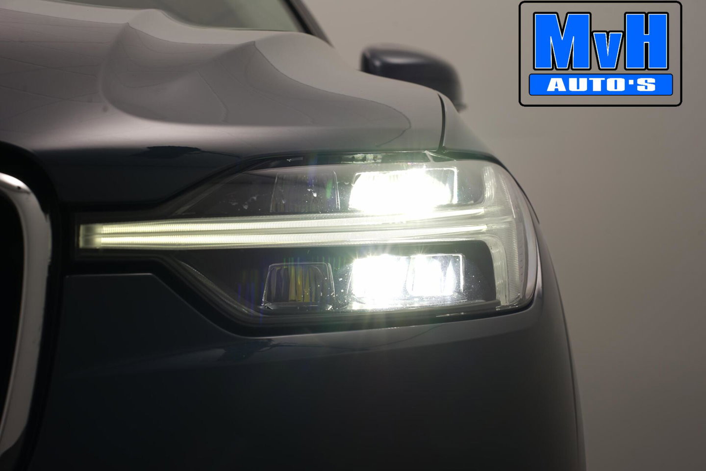 Volvo XC60 2.0 Recharge T6 AWD Business Pro|PANO|LUXE!|TREKH