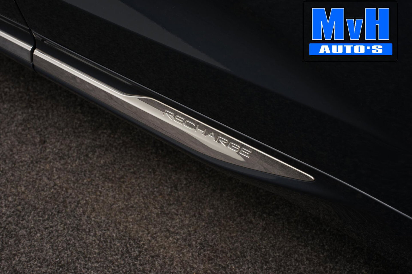 Volvo XC60 2.0 Recharge T6 AWD Business Pro|PANO|LUXE!|TREKH