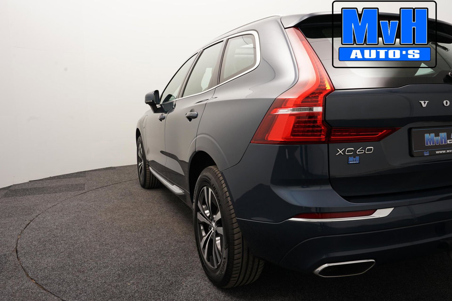 Volvo XC60 2.0 Recharge T6 AWD Business Pro|PANO|LUXE!|TREKH