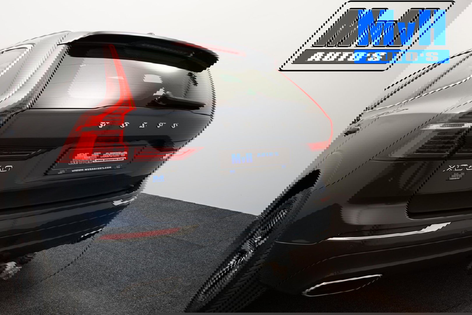 Volvo XC60 2.0 Recharge T6 AWD Business Pro|PANO|LUXE!|TREKH