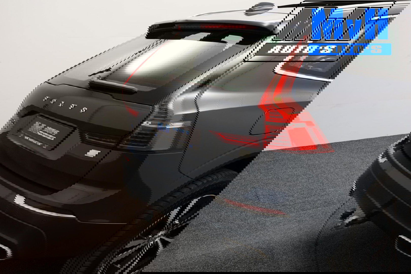 Volvo XC60 2.0 Recharge T6 AWD Business Pro|PANO|LUXE!|TREKH