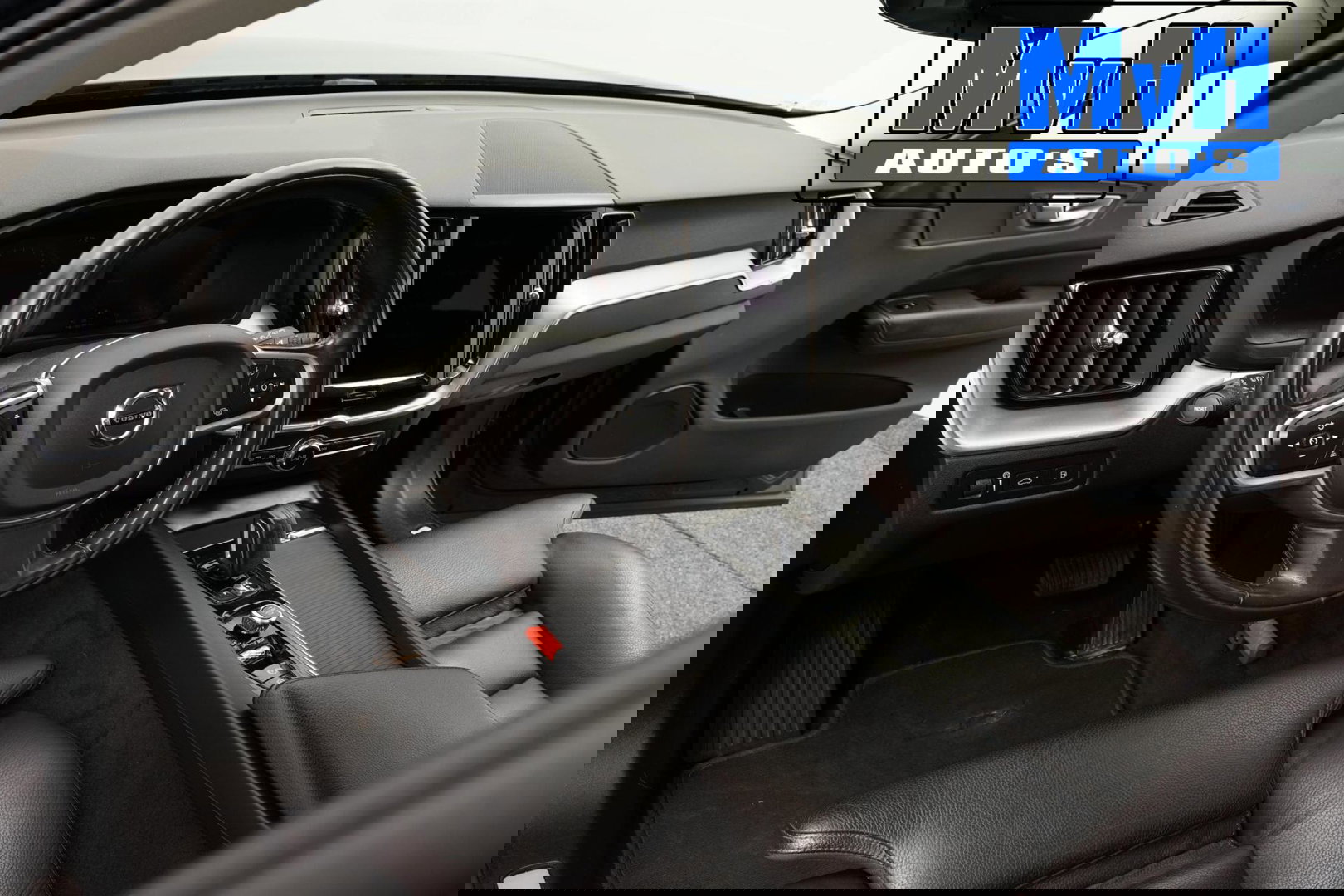 Volvo XC60 2.0 Recharge T6 AWD Business Pro|PANO|LUXE!|TREKH