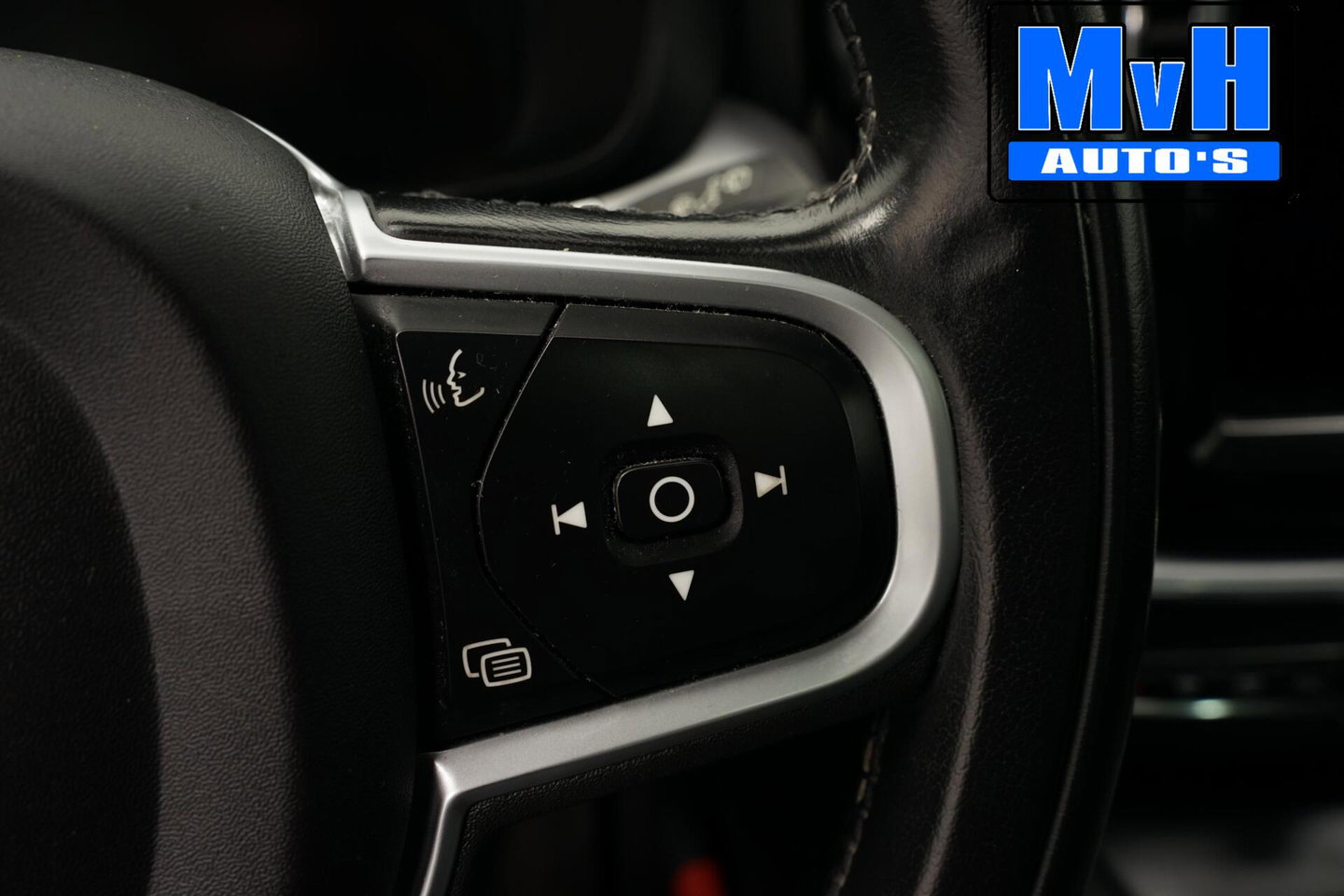 Volvo XC60 2.0 Recharge T6 AWD Business Pro|PANO|LUXE!|TREKH