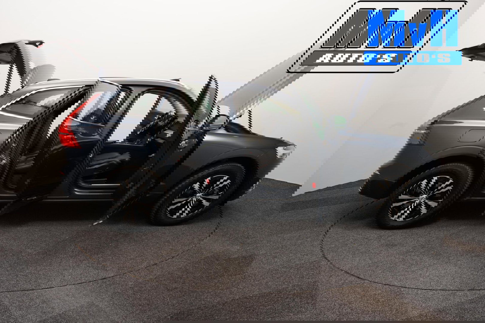 Volvo XC60 2.0 Recharge T6 AWD Business Pro|PANO|LUXE!|TREKH