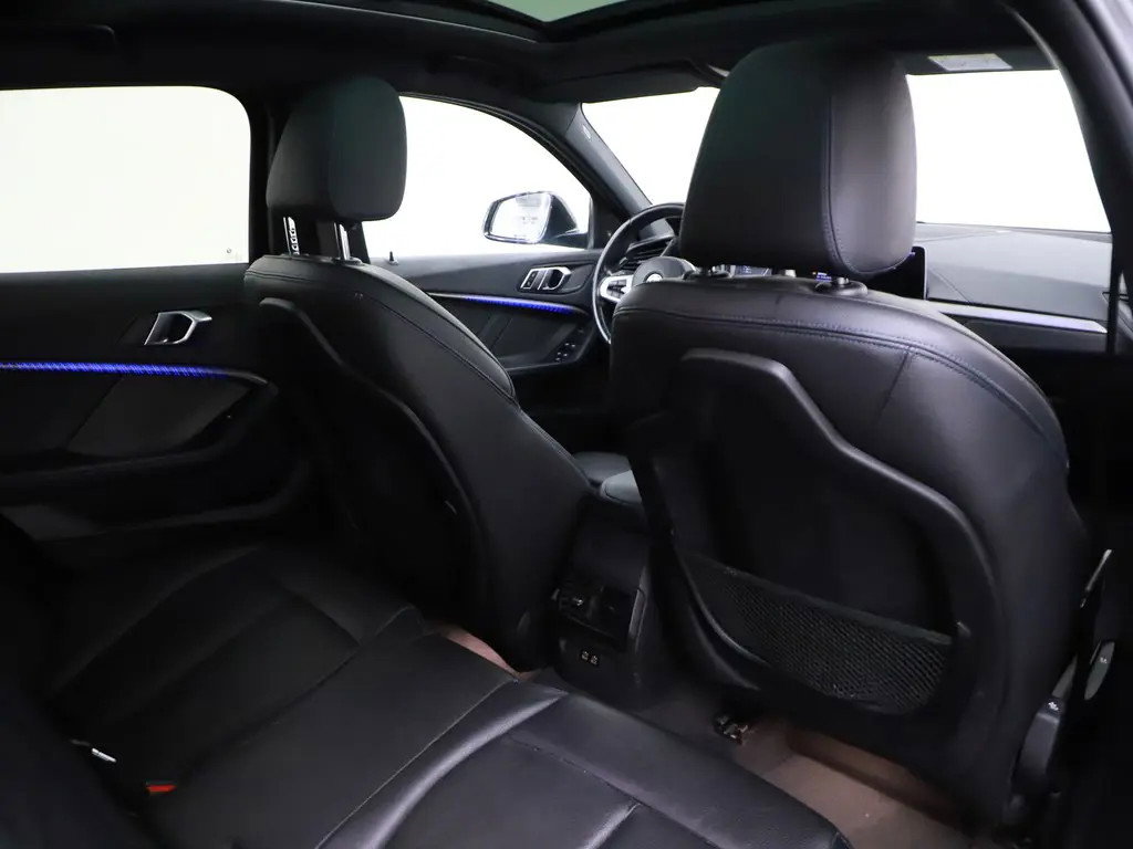 BMW 1 Serie 118i M-Sport Pano H/K Leer Sfeer Carplay NAP