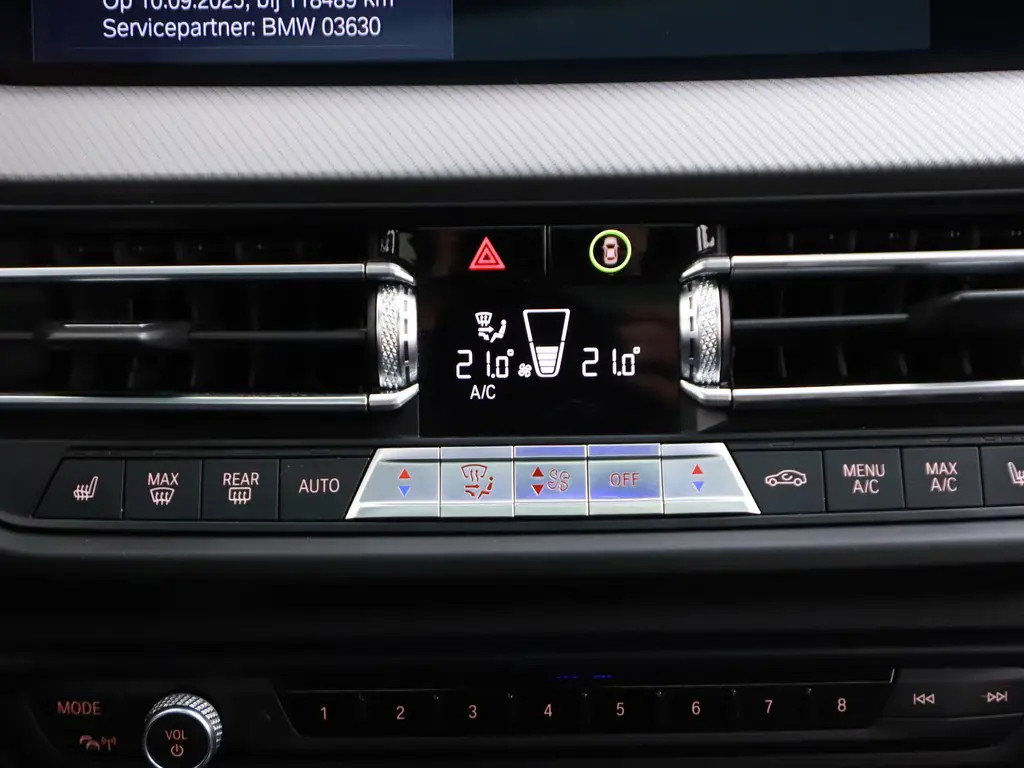 BMW 1 Serie 118i M-Sport Pano H/K Leer Sfeer Carplay NAP