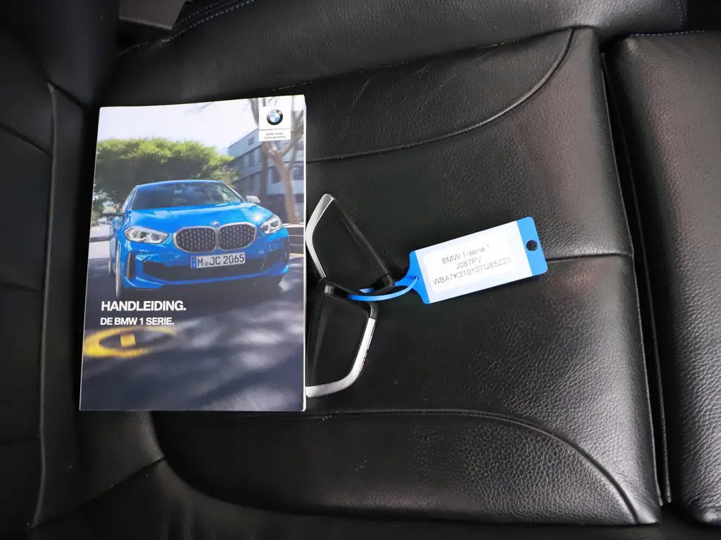 BMW 1 Serie 118i M-Sport Pano H/K Leer Sfeer Carplay NAP