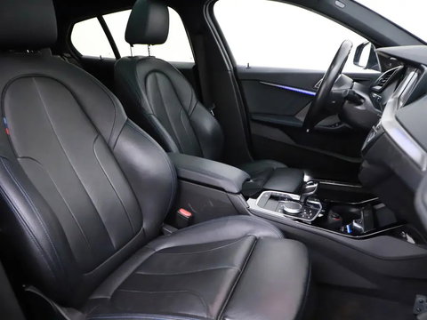 BMW 1 Serie 118i M-Sport Pano H/K Leer Sfeer Carplay NAP