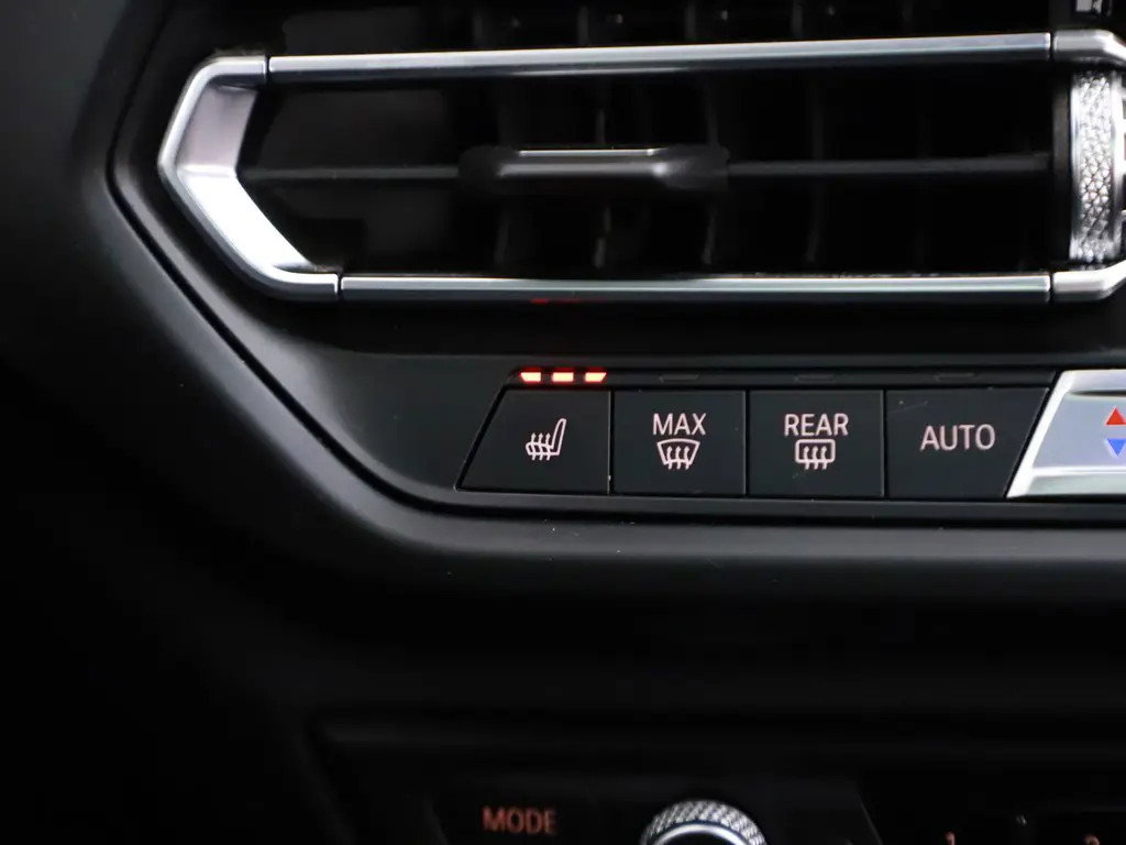 BMW 1 Serie 118i M-Sport Pano H/K Leer Sfeer Carplay NAP