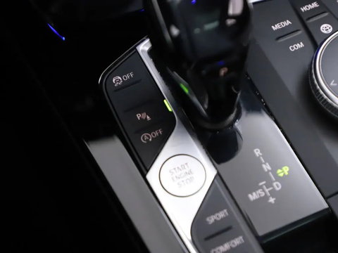 BMW 1 Serie 118i M-Sport Pano H/K Leer Sfeer Carplay NAP