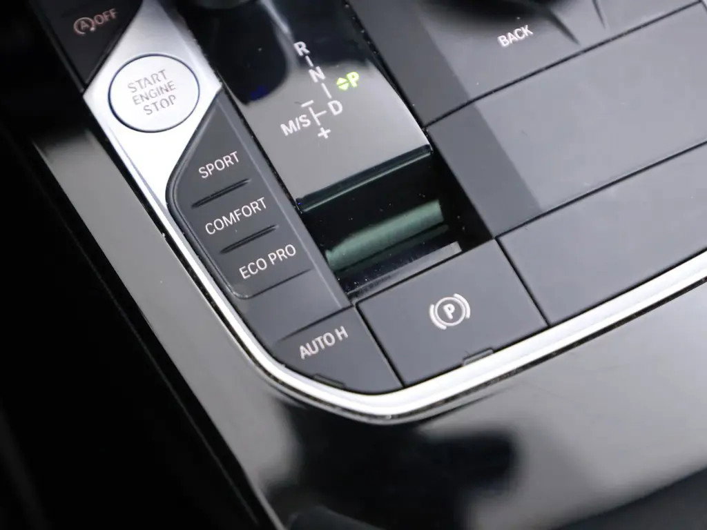 BMW 1 Serie 118i M-Sport Pano H/K Leer Sfeer Carplay NAP