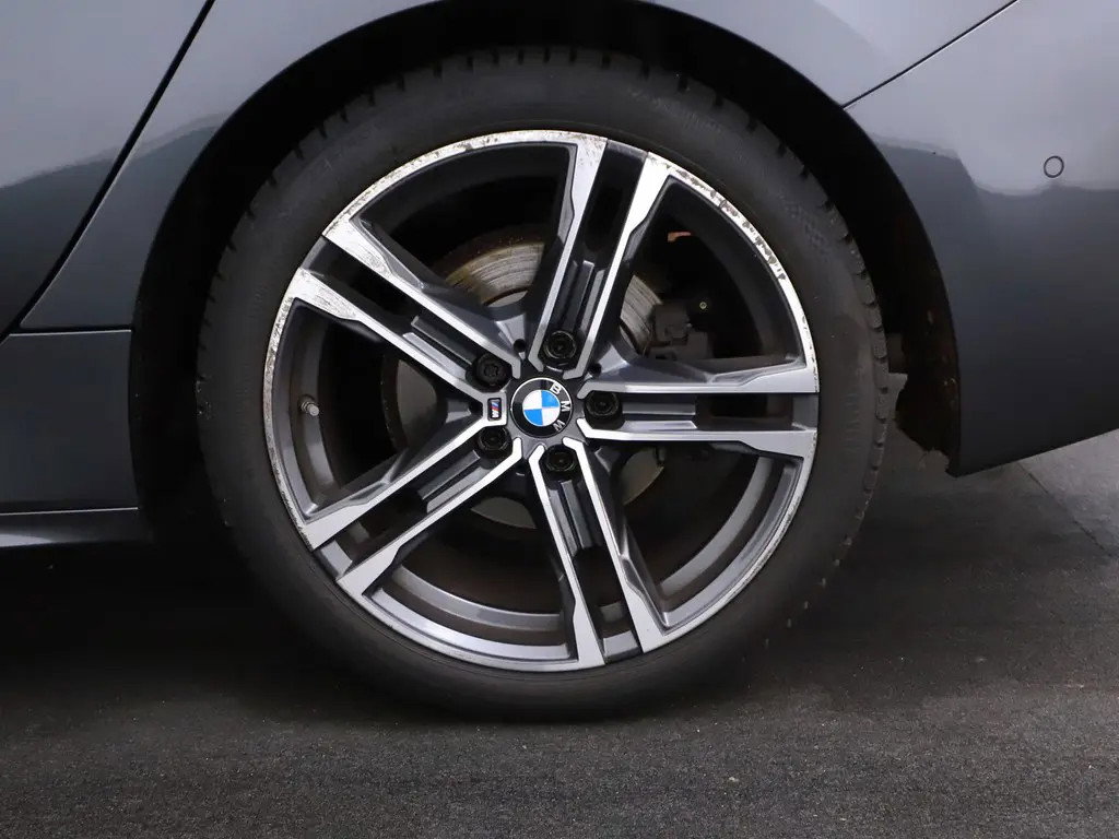 BMW 1 Serie 118i M-Sport Pano H/K Leer Sfeer Carplay NAP