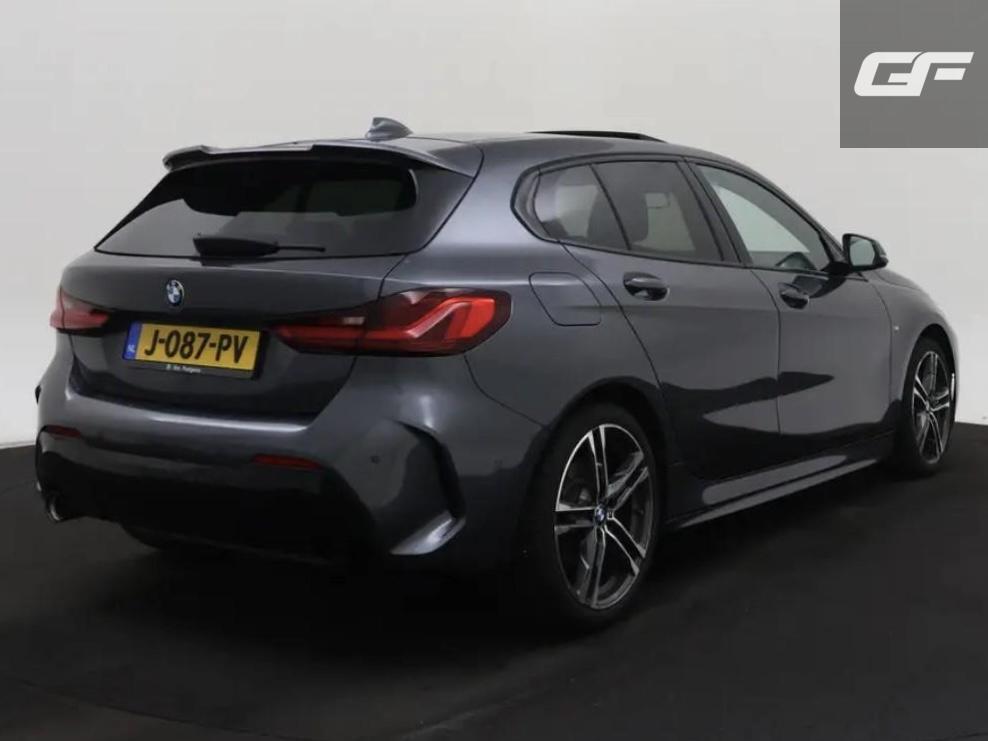 BMW 1 Serie 118i M-Sport Pano H/K Leer Sfeer Carplay NAP