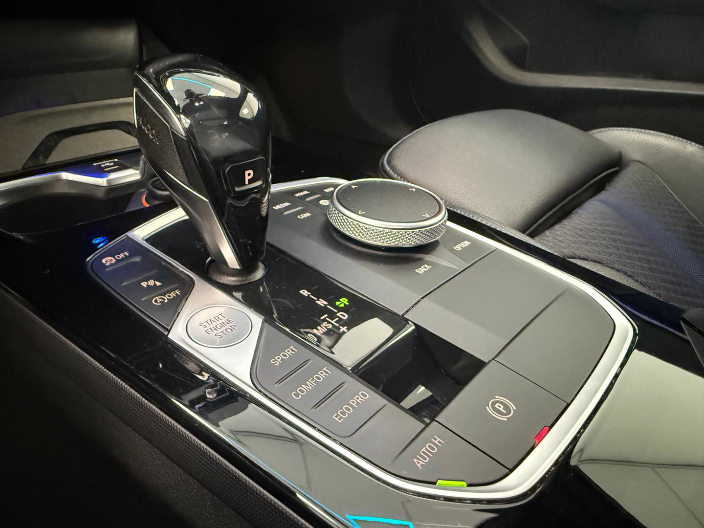 BMW 2 Serie Gran Coupé 218i Executive Edition M-Sport Shadow Line PDC Panoramadak LED 24 Maanden garantie* (Vraag naar de voorwaarden)