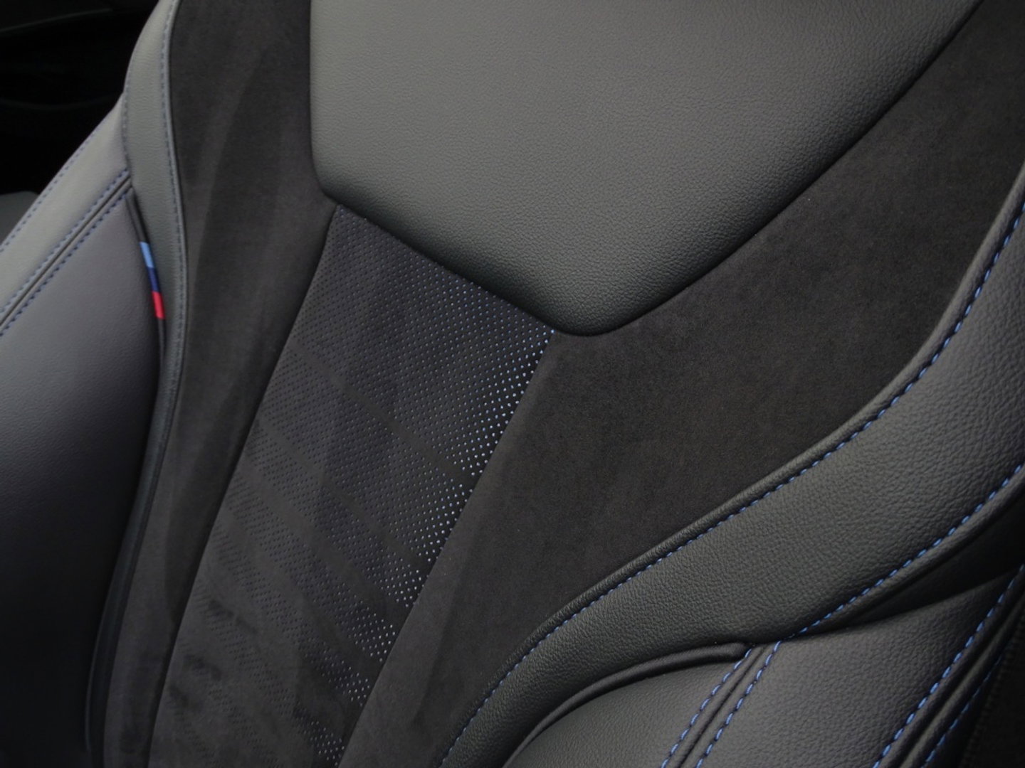 BMW 3 Serie Touring 330e 292PK High Exc. / M-Sport Individual / laser