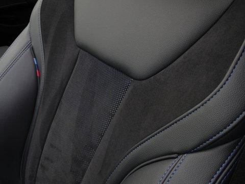 BMW 3 Serie Touring 330e 292PK High Exc. / M-Sport Individual / laser