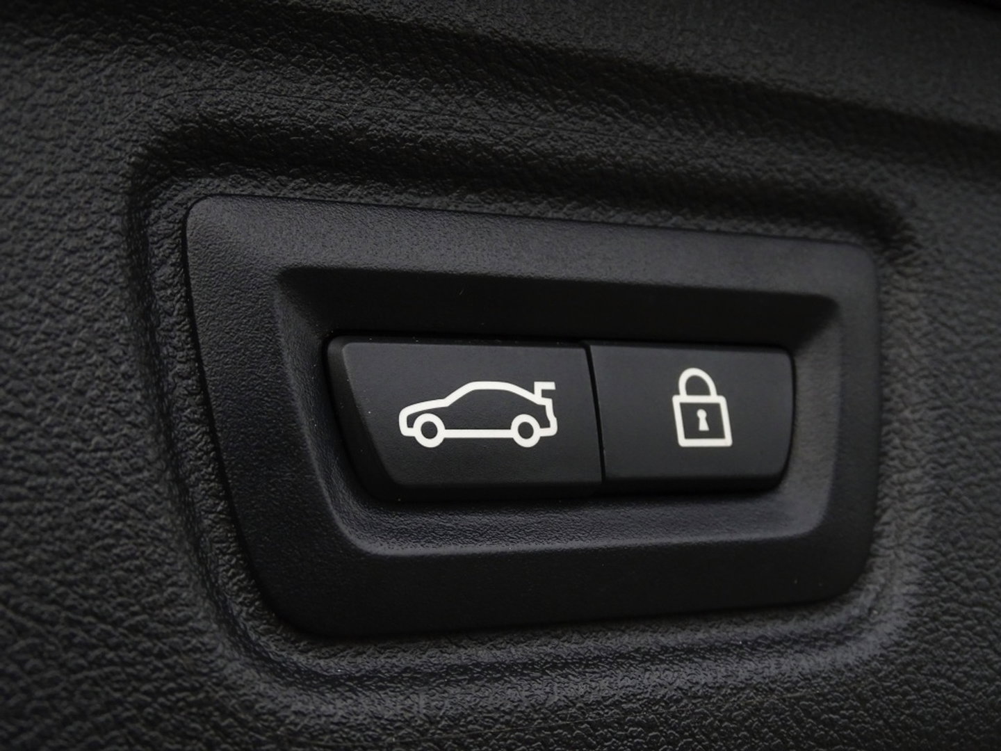 BMW 3 Serie Touring 330e 292PK High Exc. / M-Sport Individual / laser