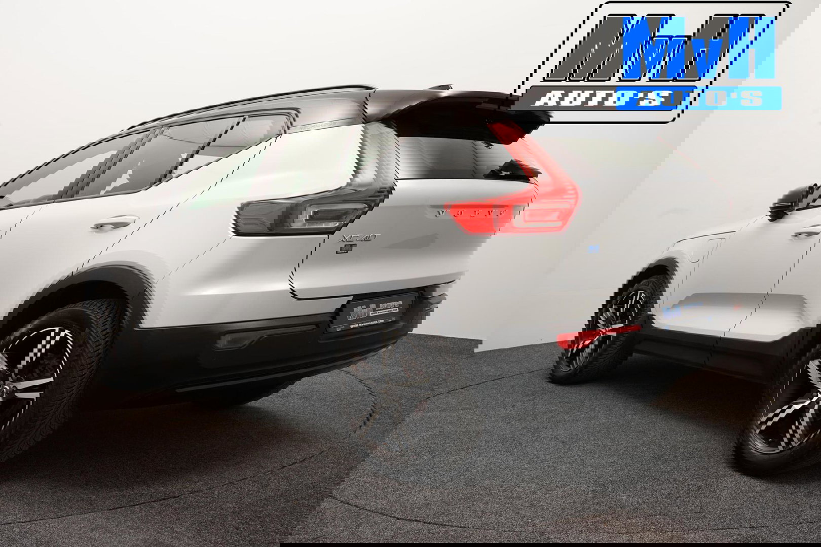 Volvo XC40 1.5 T4 Recharge R-Design|PARELMOER|CAMERA|ACC|LED