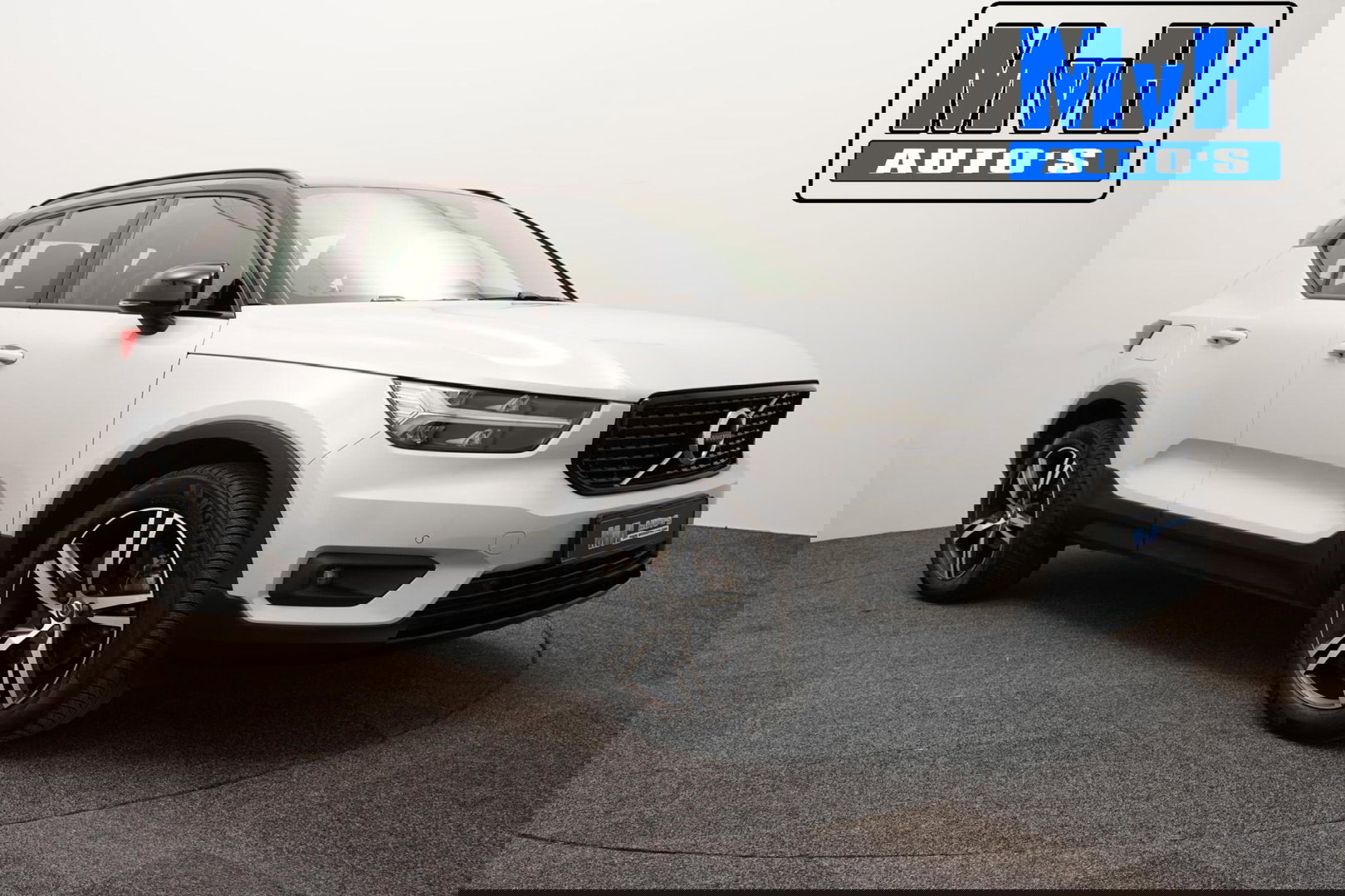 Volvo XC40 1.5 T4 Recharge R-Design|PARELMOER|CAMERA|ACC|LED