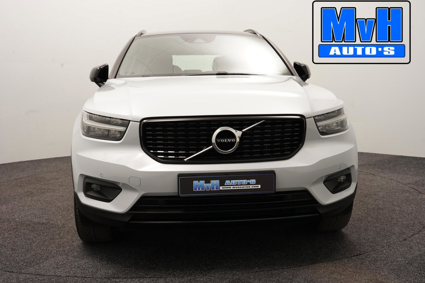 Volvo XC40 1.5 T4 Recharge R-Design|PARELMOER|CAMERA|ACC|LED
