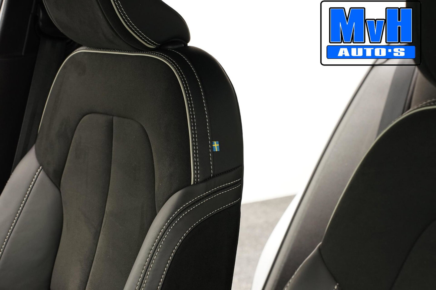 Volvo XC40 1.5 T4 Recharge R-Design|PARELMOER|CAMERA|ACC|LED