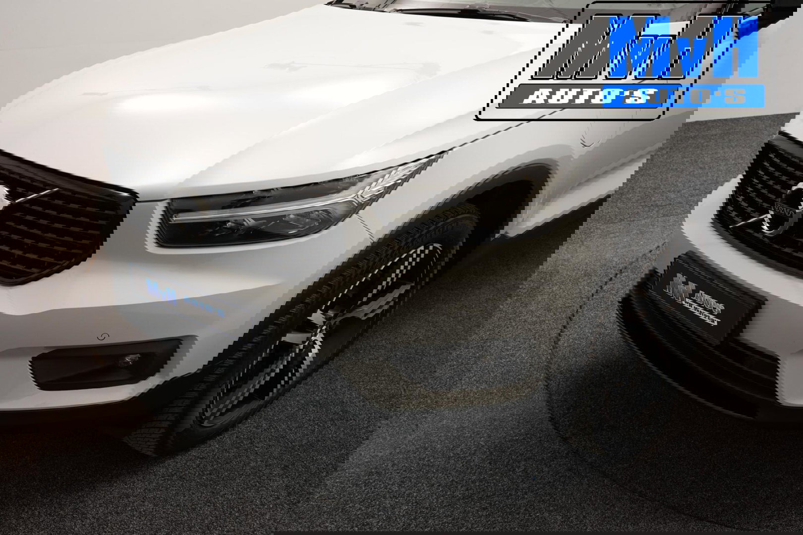 Volvo XC40 1.5 T4 Recharge R-Design|PARELMOER|CAMERA|ACC|LED