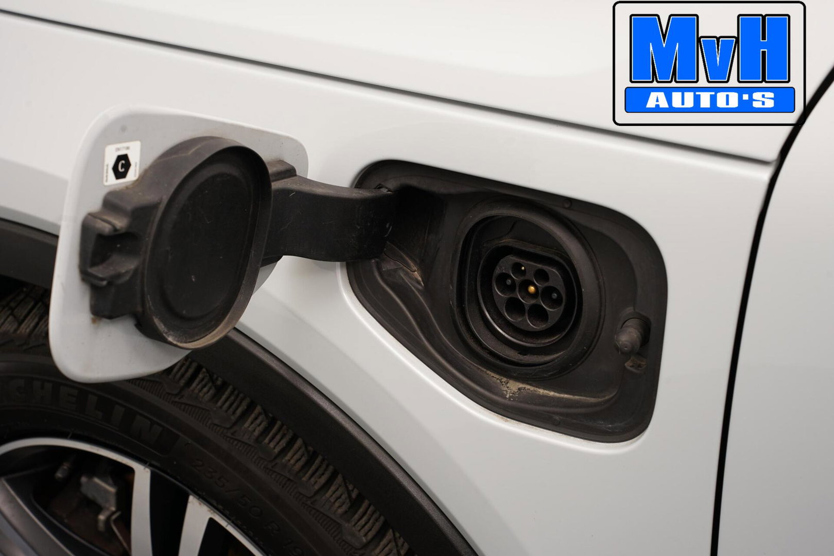 Volvo XC40 1.5 T4 Recharge R-Design|PARELMOER|CAMERA|ACC|LED